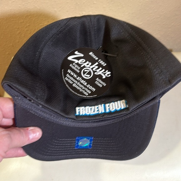 2016 men’s Frozen Four hat Sz XL - Picture 2 of 4